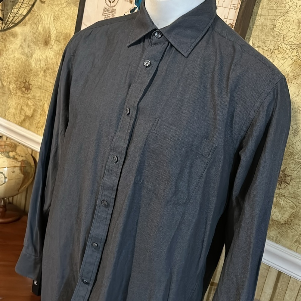 Joseph Abboud Casual button Down. XL - Picture 2 of 8